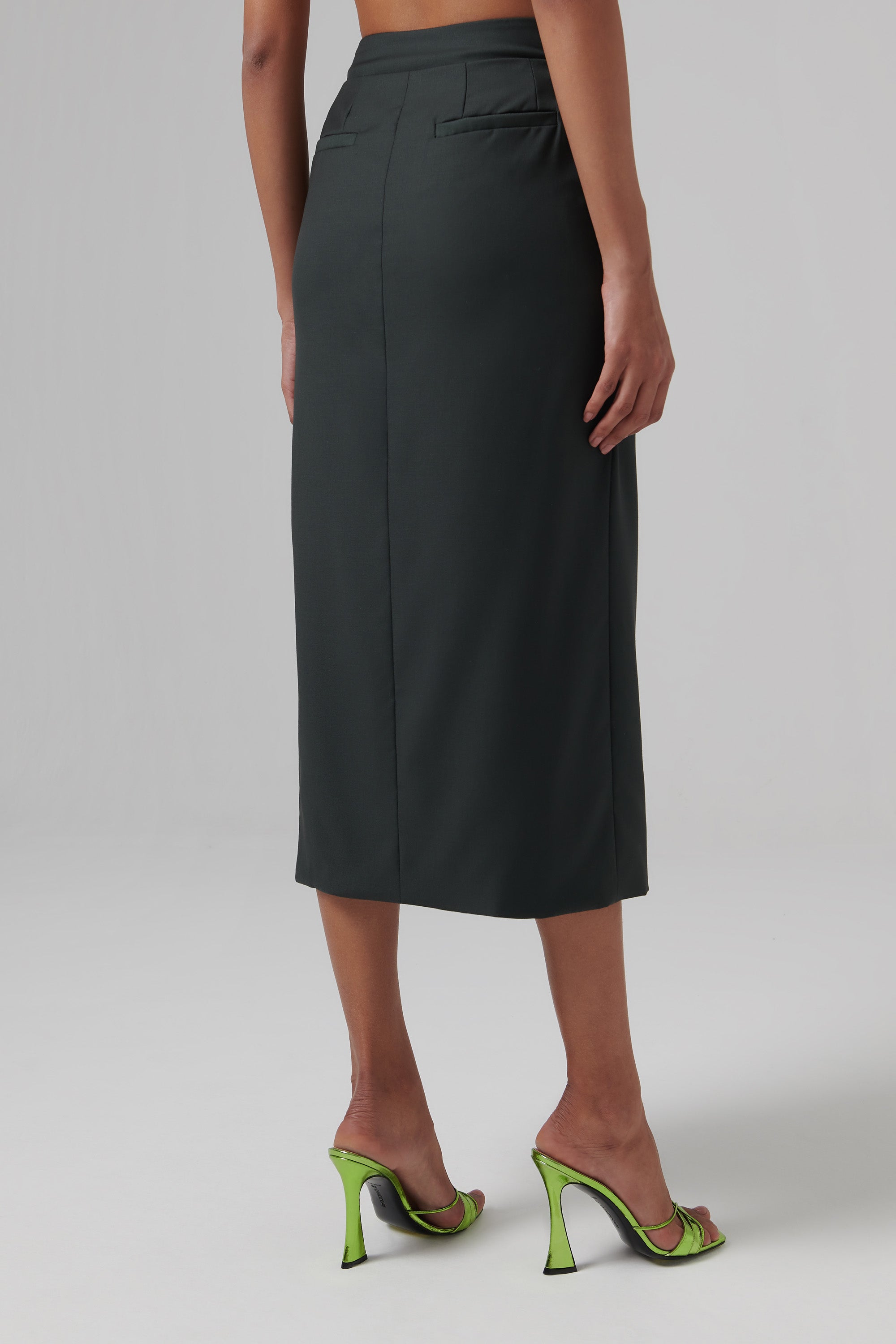 16Arlington Green Beatris Midi Skirt
