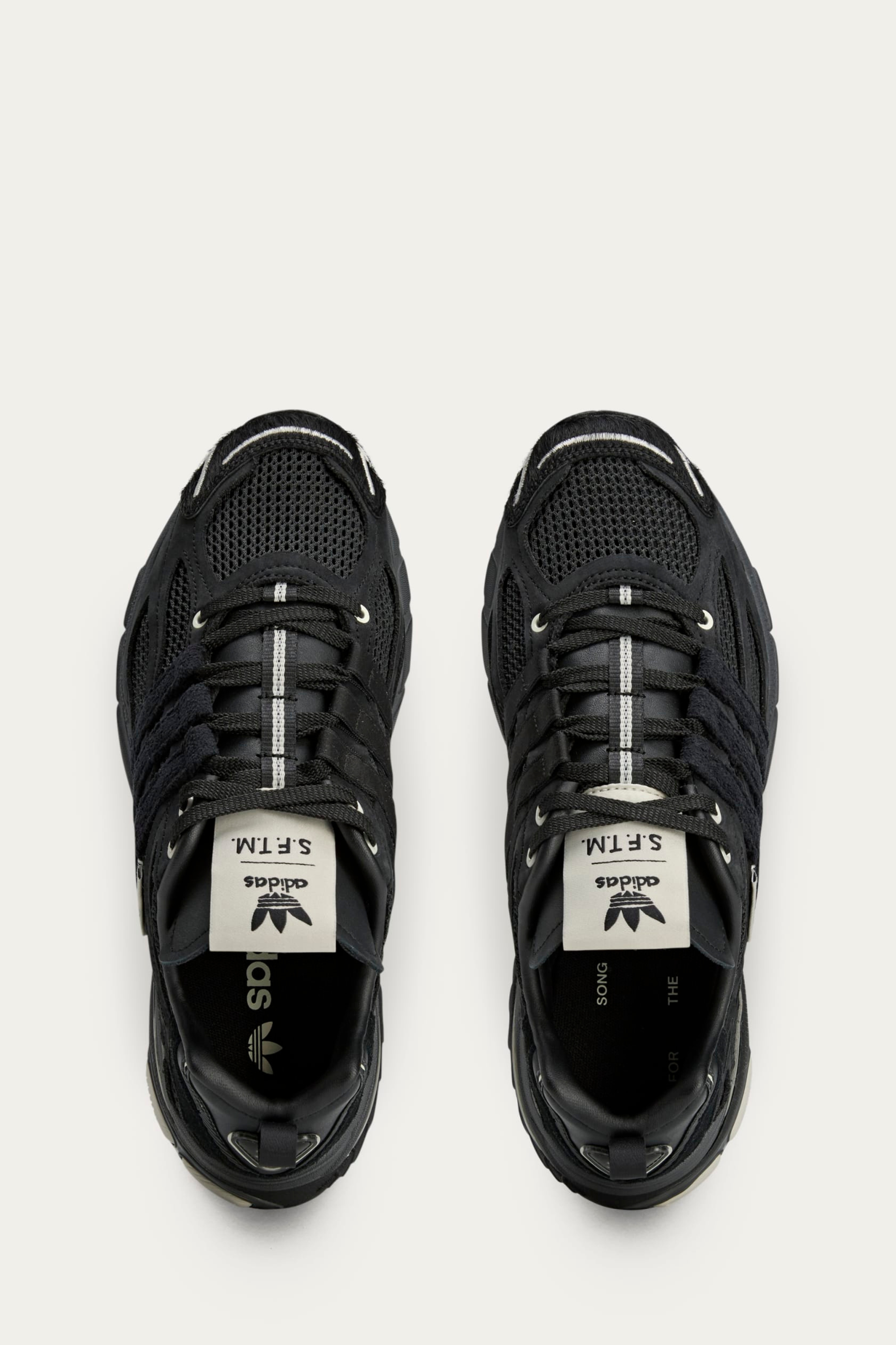 靴 adidas ADISTAR CUSHION SFTM CORE BLACK adidas Adistar Cushion SFTM - Black / Brown (Song For The