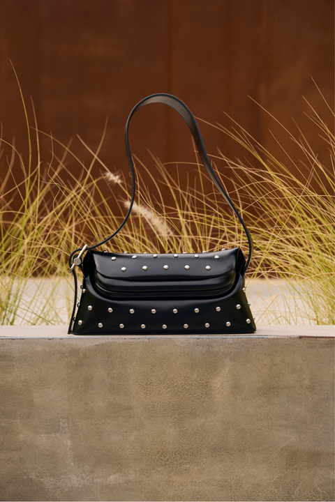 Black Folder Brot Bag With Stud