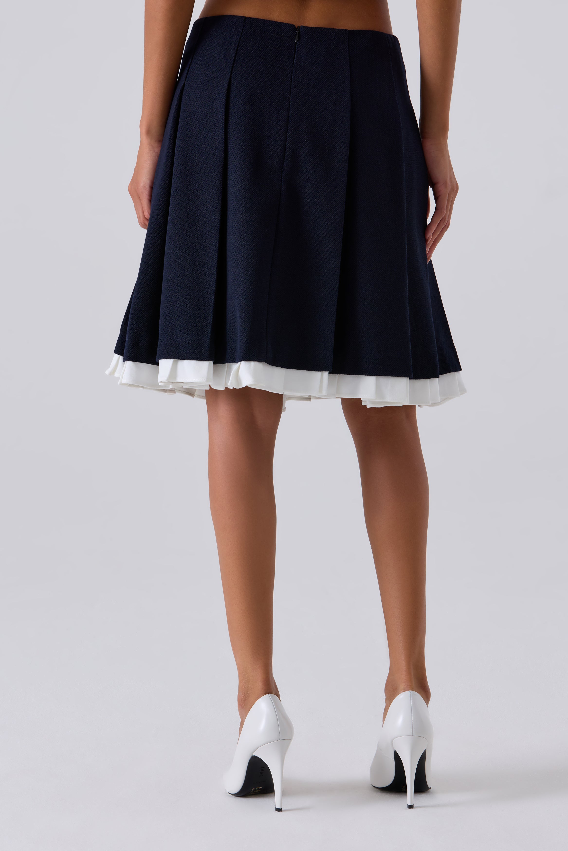 WNTSU06BLUW25MA10084DE_BK.jpg?