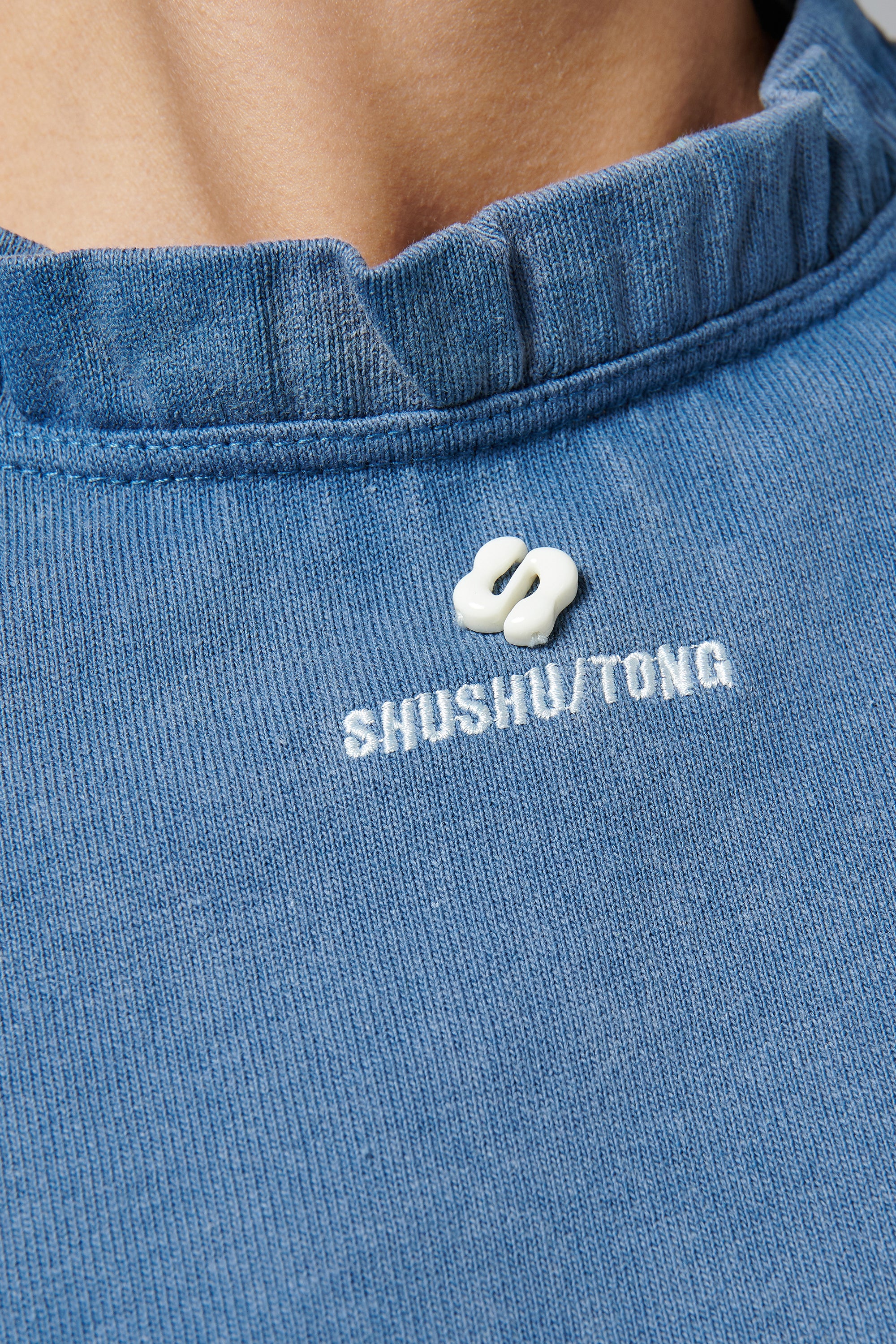 Shushu/Tong Blue Wave Lace Collar T-Shirt