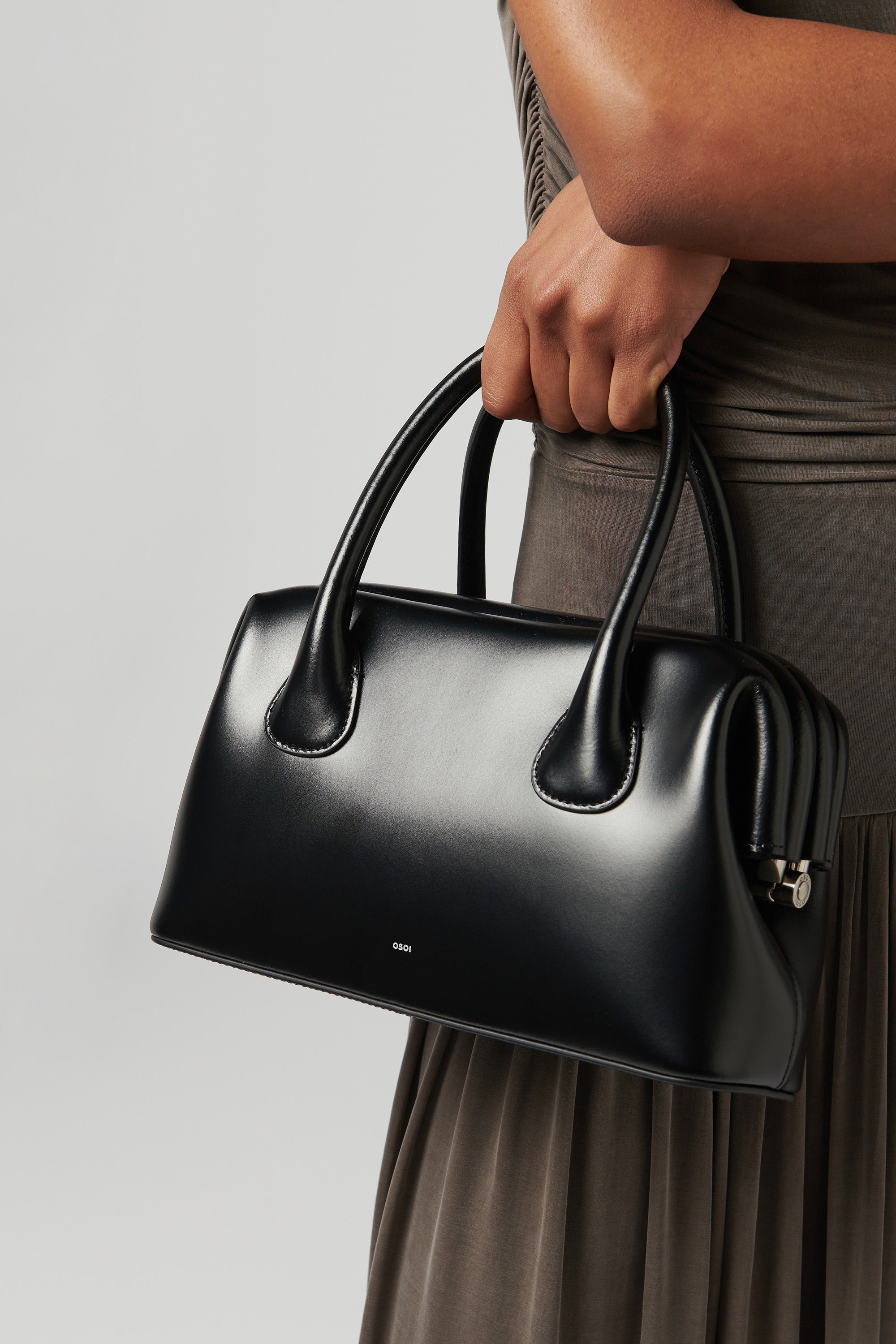 Osoi Black Boat Brot Tote