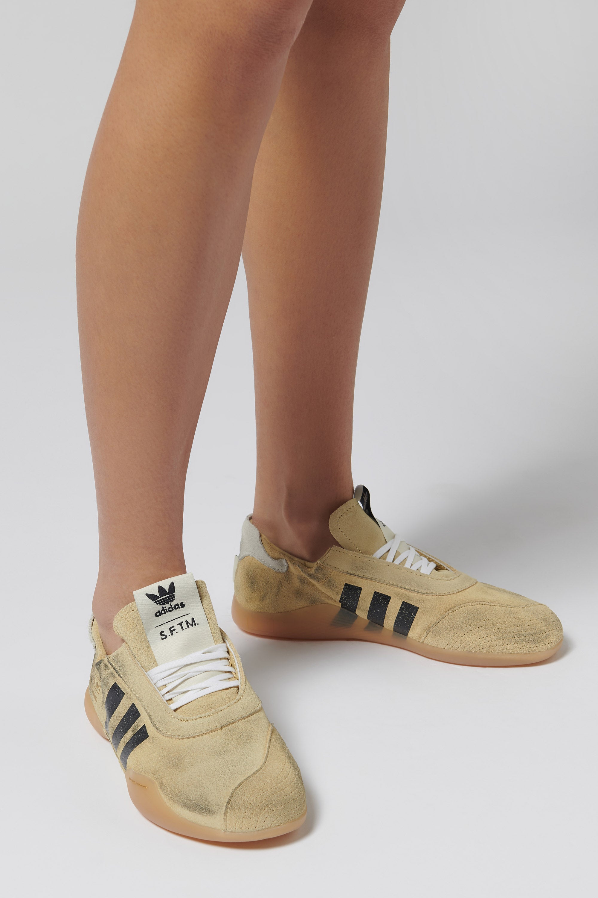 adidas x Song for the Mute adidas x Song for the Mute Beige Taekwondo Mei Sneakers adidas x Song for the Mute adidas x Song for the Mute Beige Taekwondo Mei Sneakers