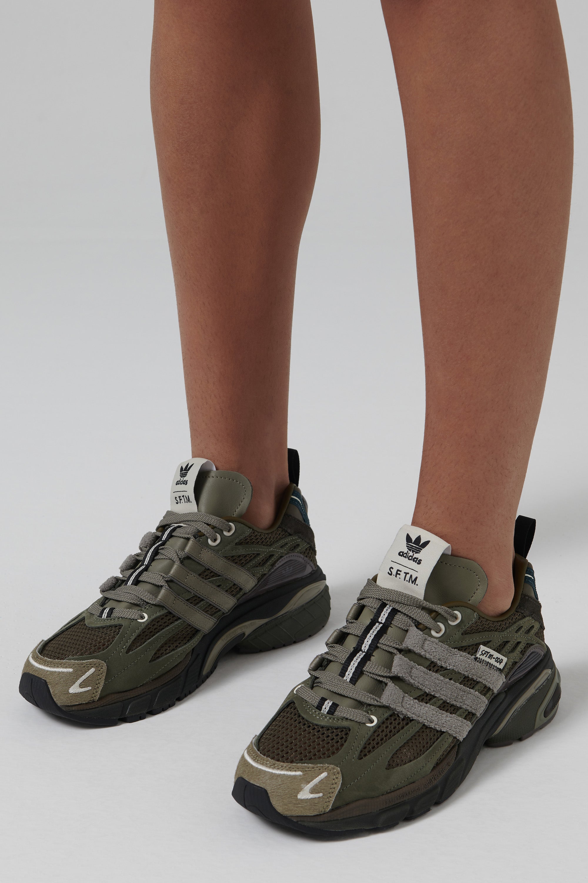 新品 adidas adistar cushion sftm 28.5 Adidas ADISTAR CUSHION SFTM - Sneakers - BeyondStyle
