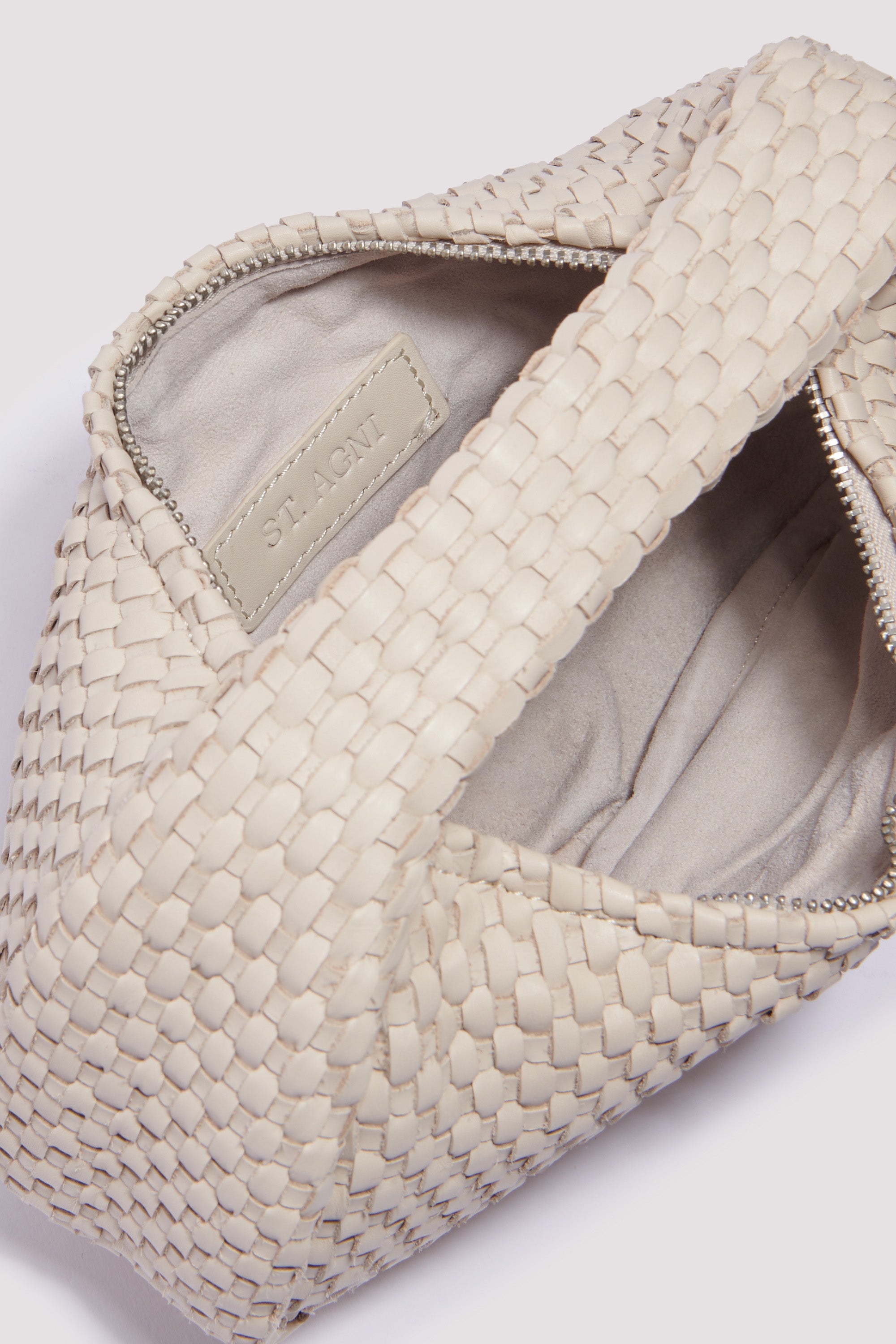 ST.AGNI 美品 Weave Mini Bon Bon Bag アイボリー St. Agni Beige Lattice Weave Mini Bon Bon Bag