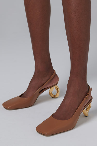 【関税込み】JW Anderson ブルー Chain Heel ミュール JW Anderson Chain Heel Mule in Blue | FWRD